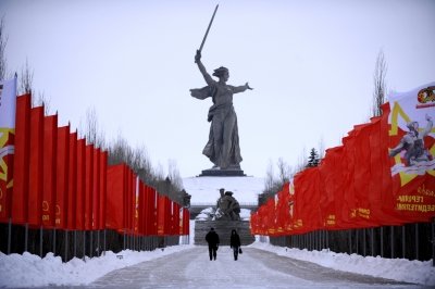 normal_volgograd_the_motherland_calls_statue.jpg
